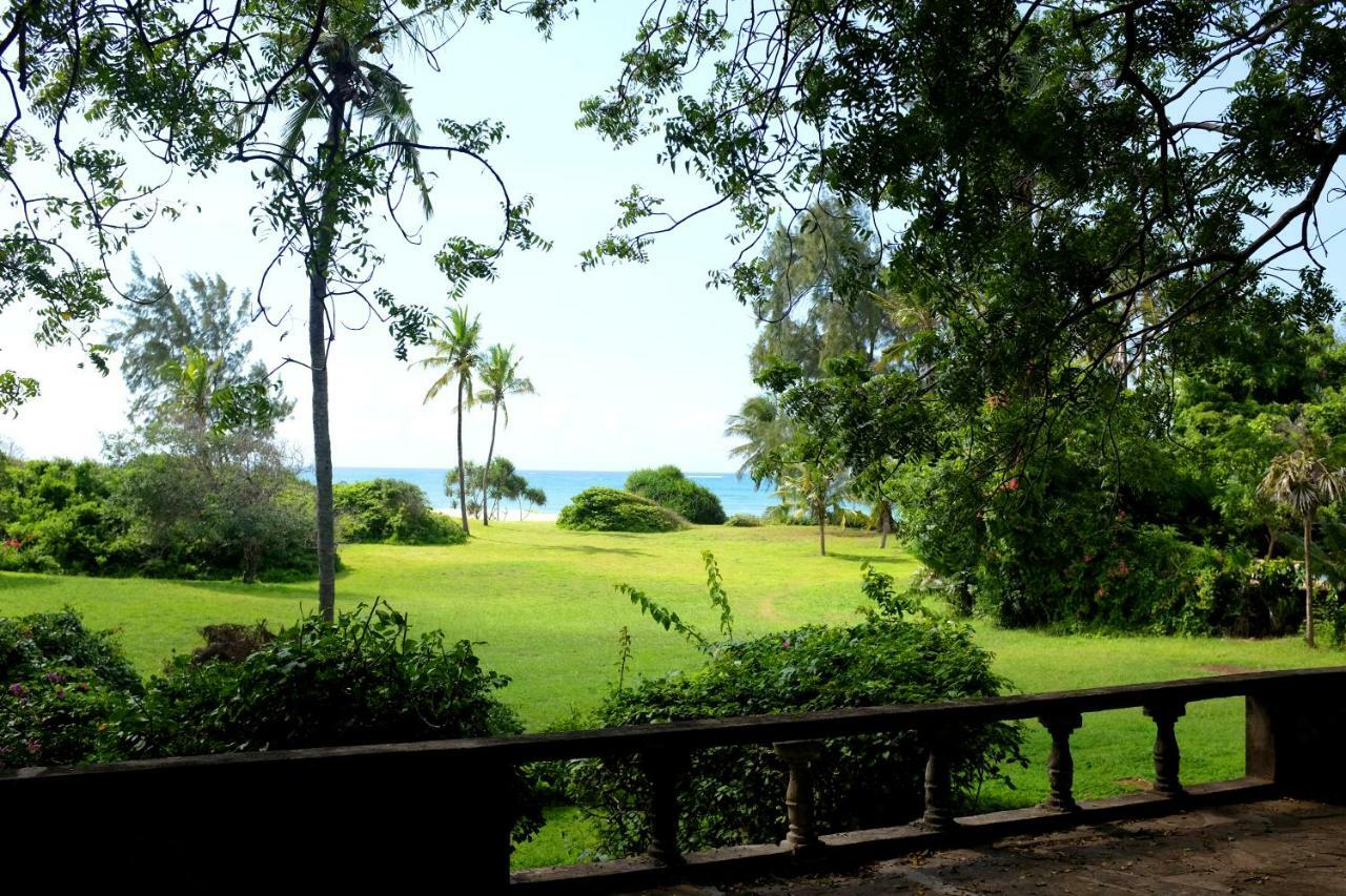 Salty'S Kitesurf Village Kilifi Exterior photo
