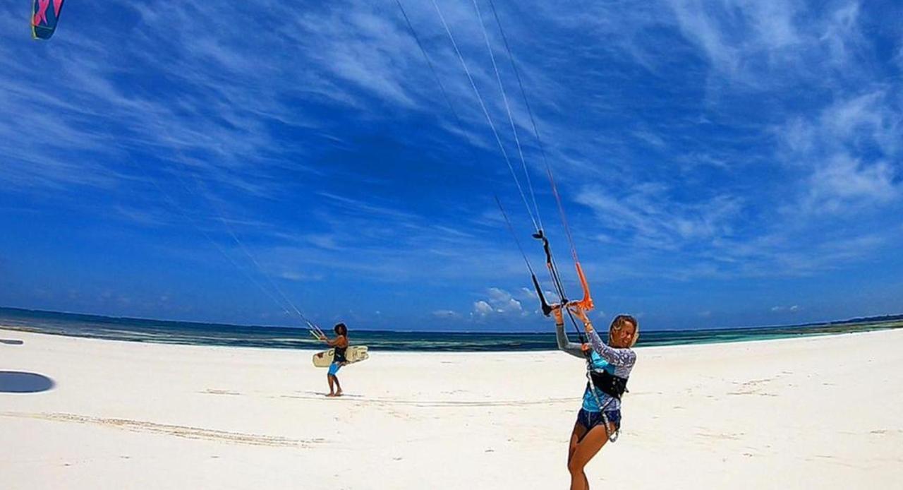 Salty'S Kitesurf Village Kilifi Exterior photo