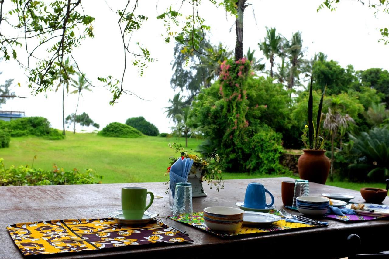 Salty'S Kitesurf Village Kilifi Exterior photo